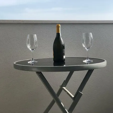 Luxury Lukas Pool & Parking Apartman *