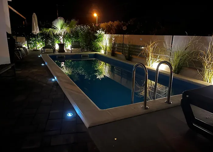 Apartment Luxury Lukas Pool & Parking